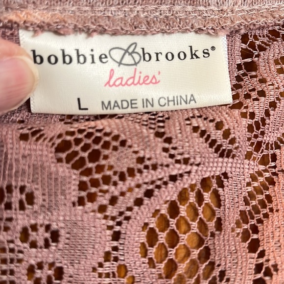 Bobbie Brooks light pink blouse, v-neck and lace in back, L, Polyester/Spandex - Picture 2 of 3